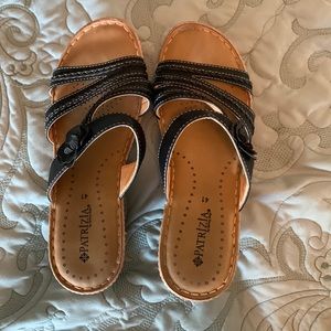Black Comfy Sandals